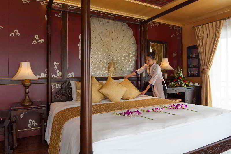 Heritage Line Violet Cruise - Halong Bay & Lan Ha Bay Ha Long Exterior photo